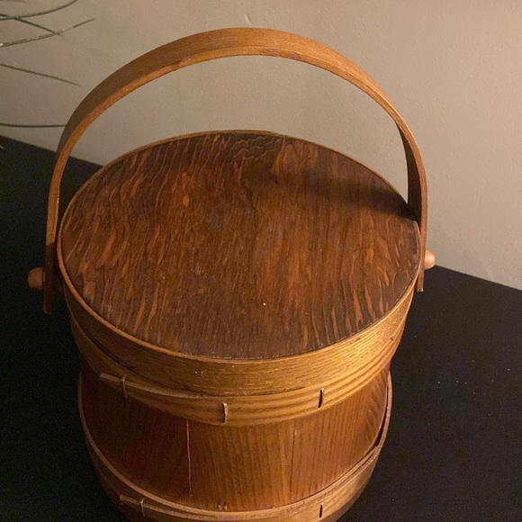 Vintage wood barrel ice bucket with cover - Picture 3 of 16